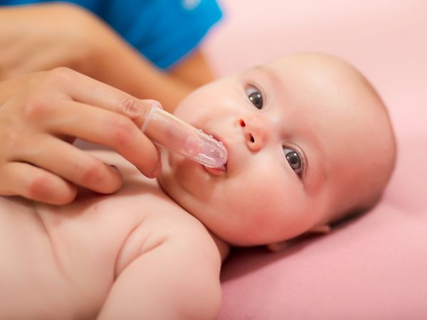 Poussées dentaires de bébé : des produits pour soulager votre